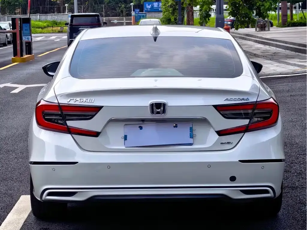 Honda Accord — фото 3