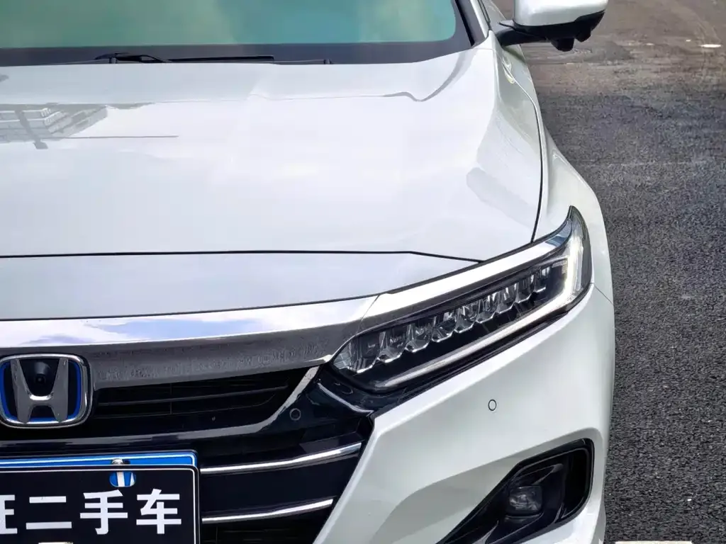 Honda Accord — фото 8