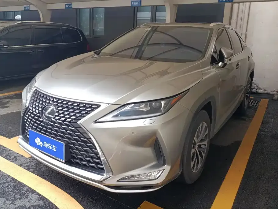 Lexus RX — фото 1