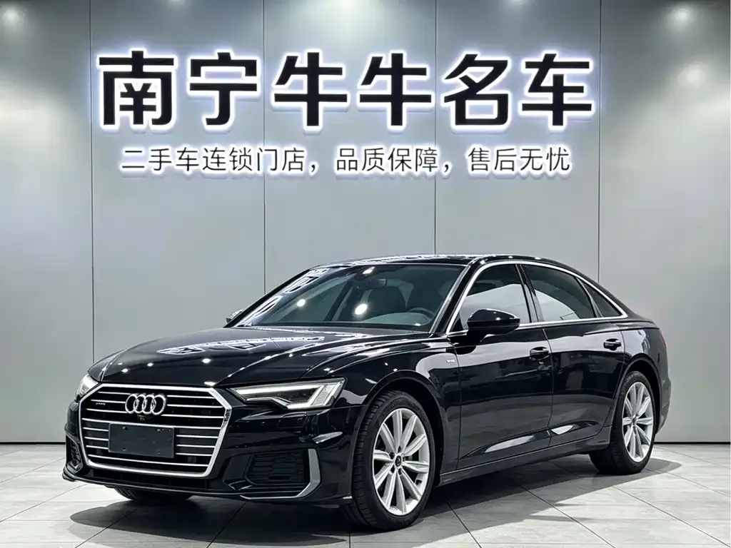 Audi A6L — фото 1
