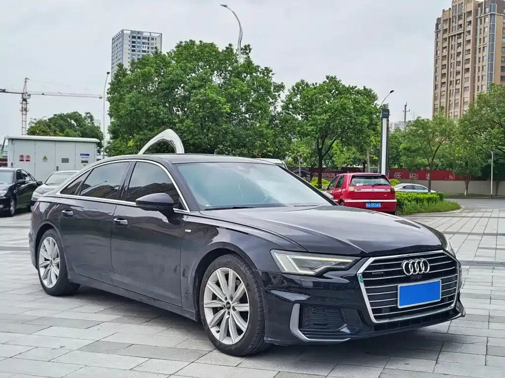 Audi A6L — фото 5