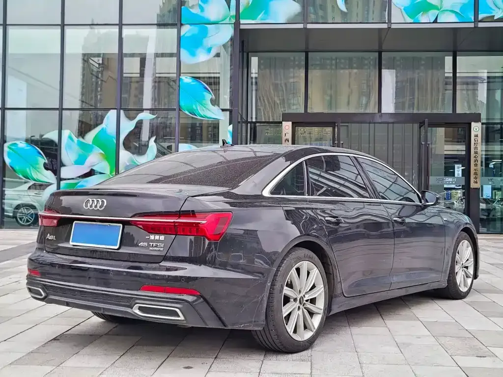Audi A6L — фото 4