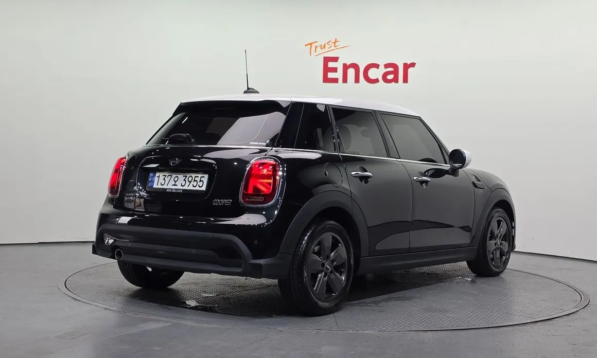 Mini Cooper 2023 из KR, фото 2