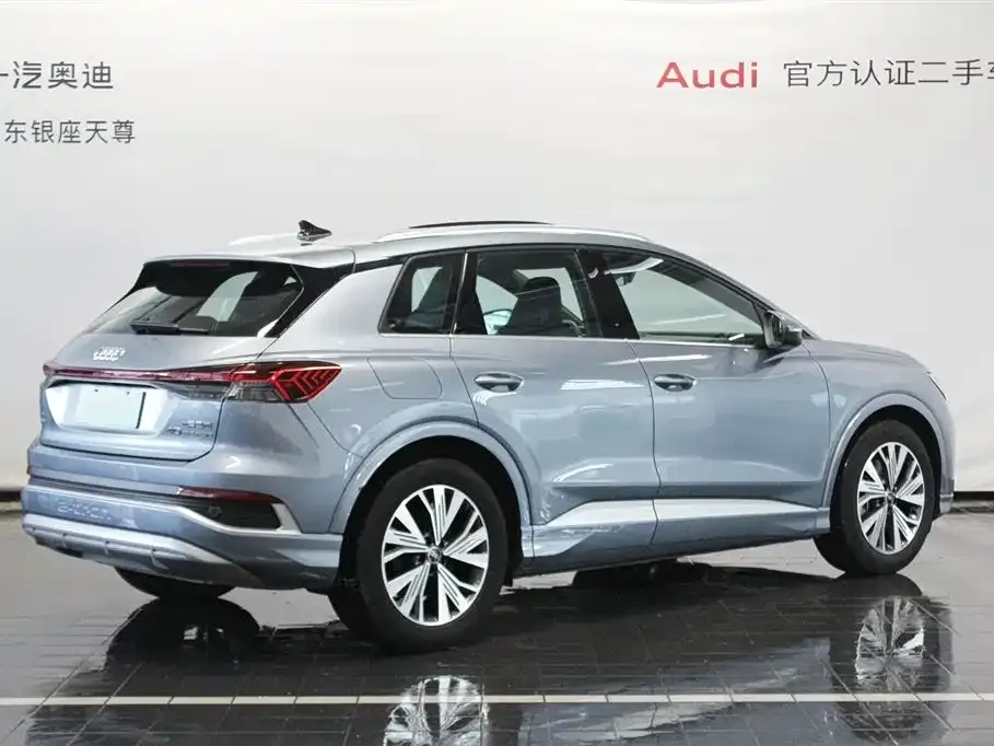 Audi Q4 e-tron — фото 8
