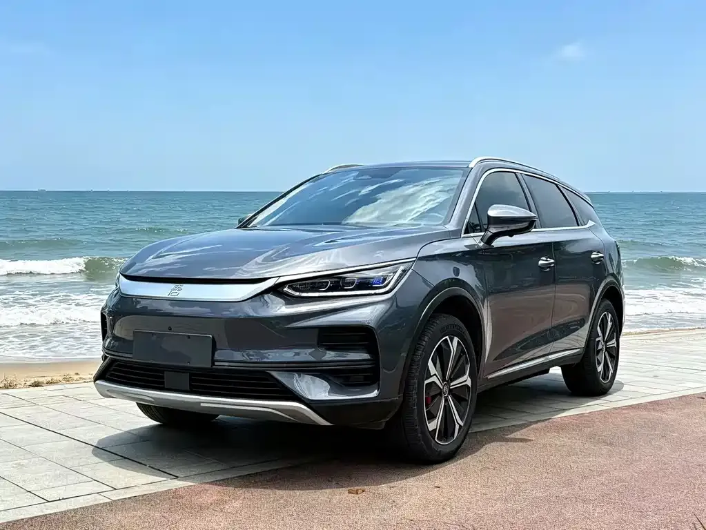 BYD Tang New Energy — фото 1