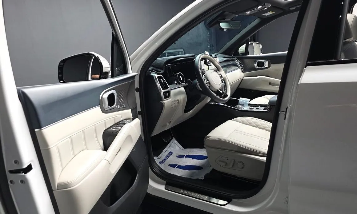 Kia Sorento — фото 7