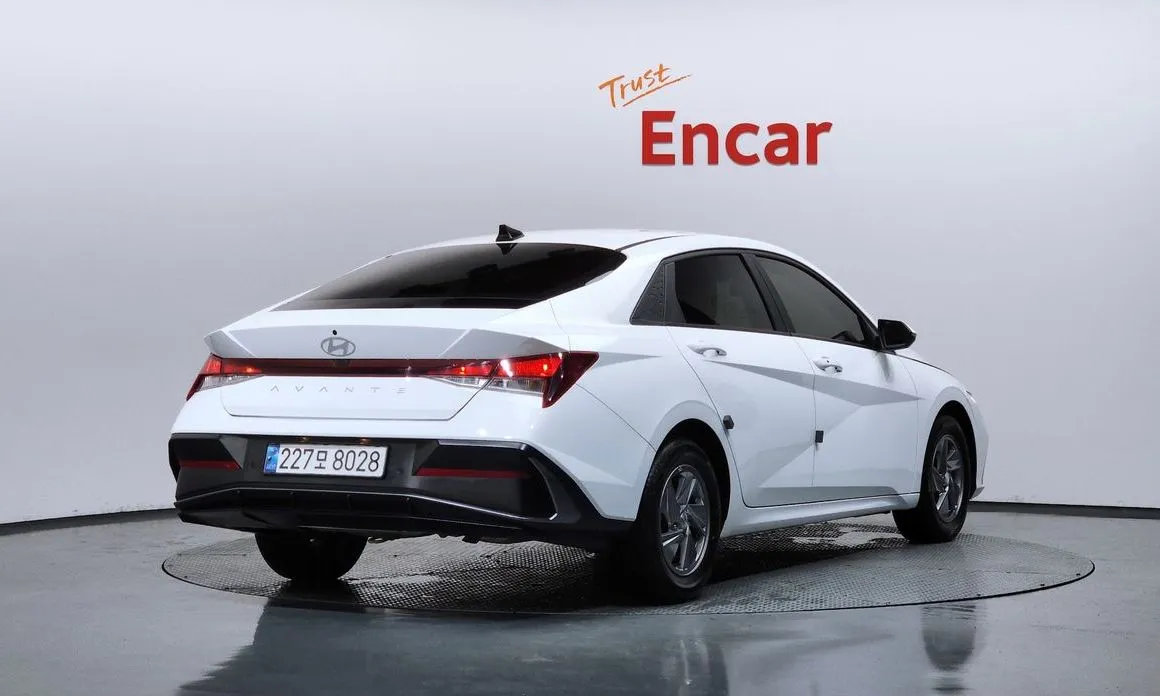 Hyundai AVANTE — фото 2