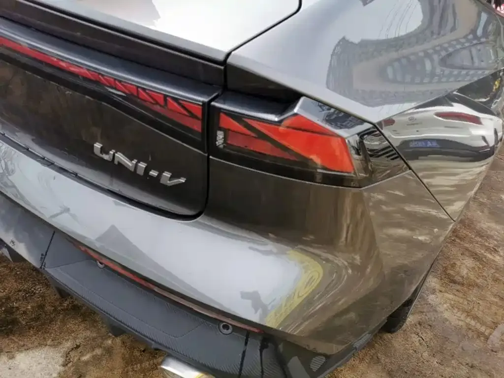Changan UNI-V 2023 из CN, фото 8