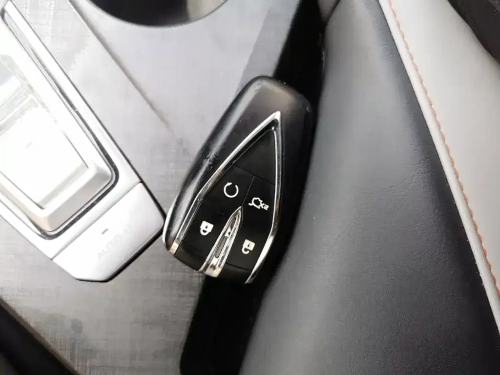 Changan UNI-V 2023 из CN, фото 2