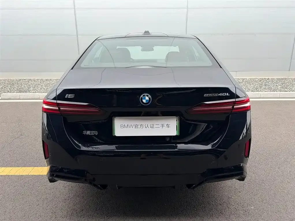 BMW i5 — фото 3