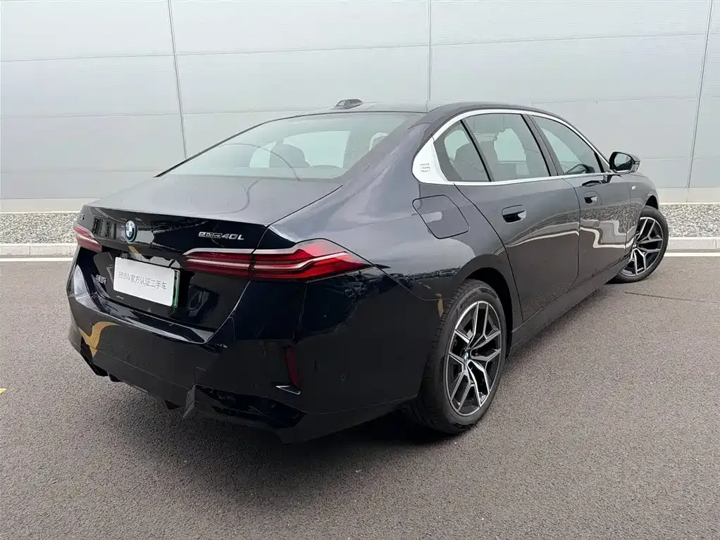 BMW i5 — фото 4