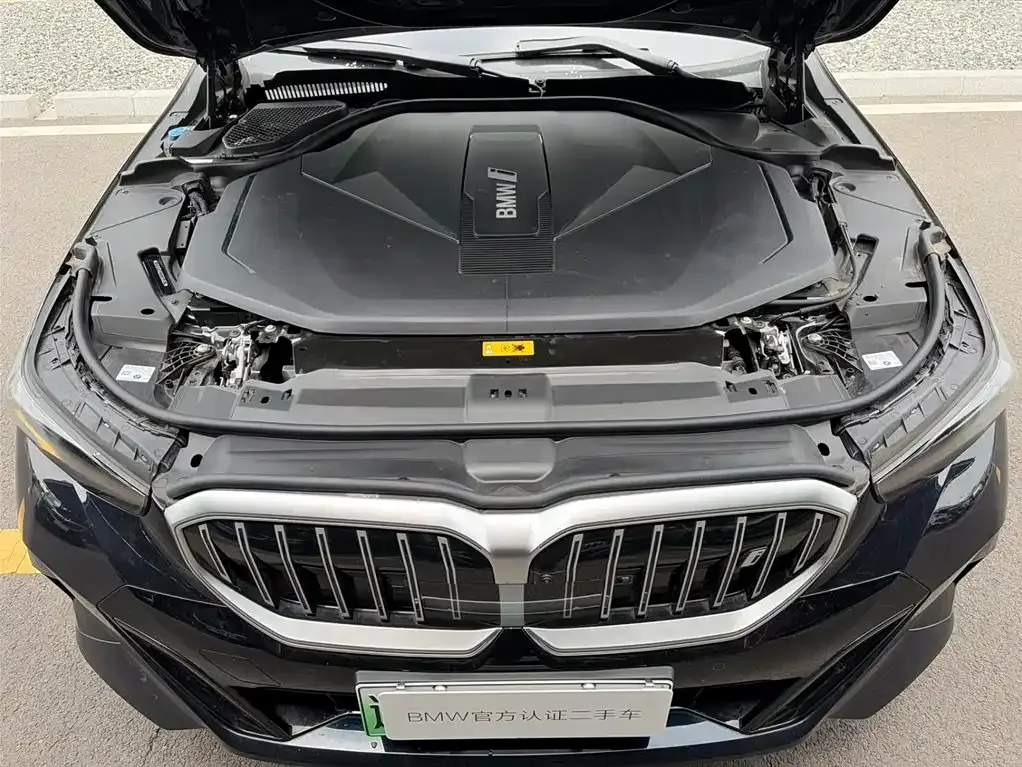 BMW i5 — фото 10