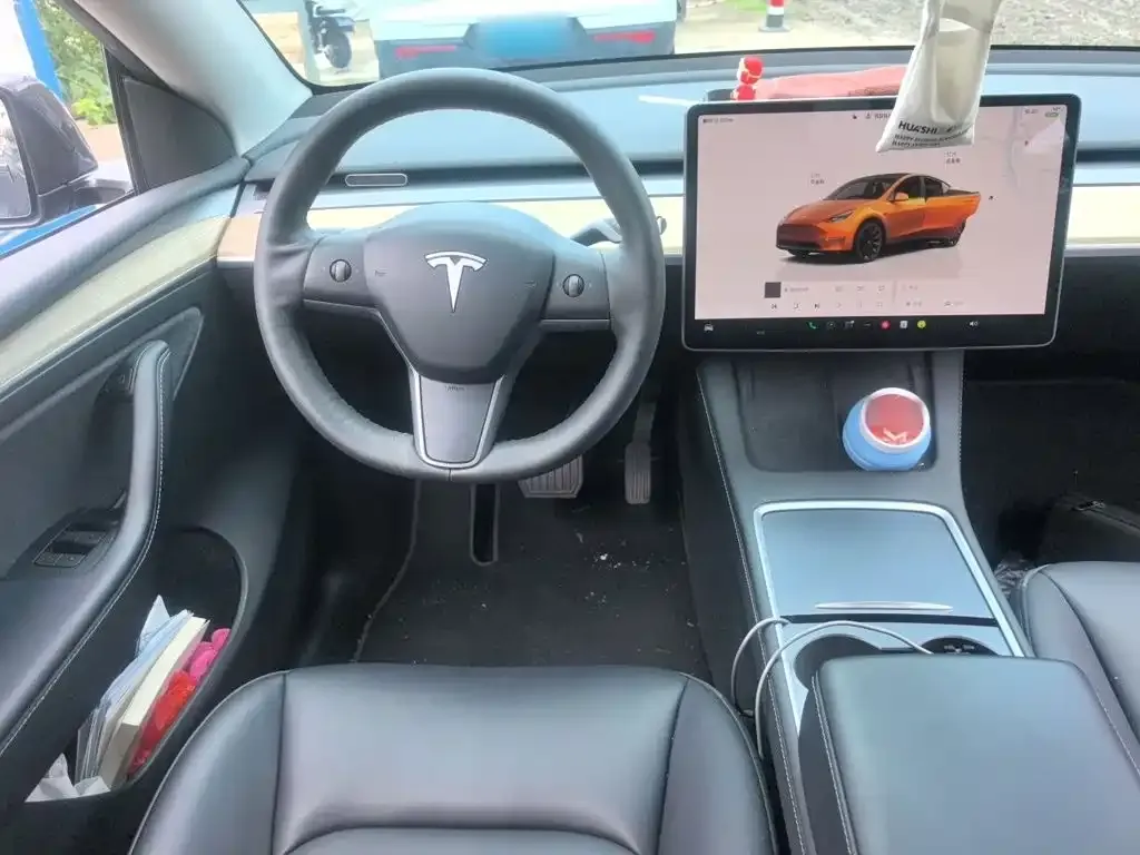 Tesla Model Y — фото 7