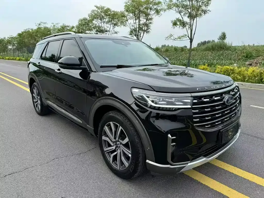 Ford Explorer 2023 из CN, фото 4