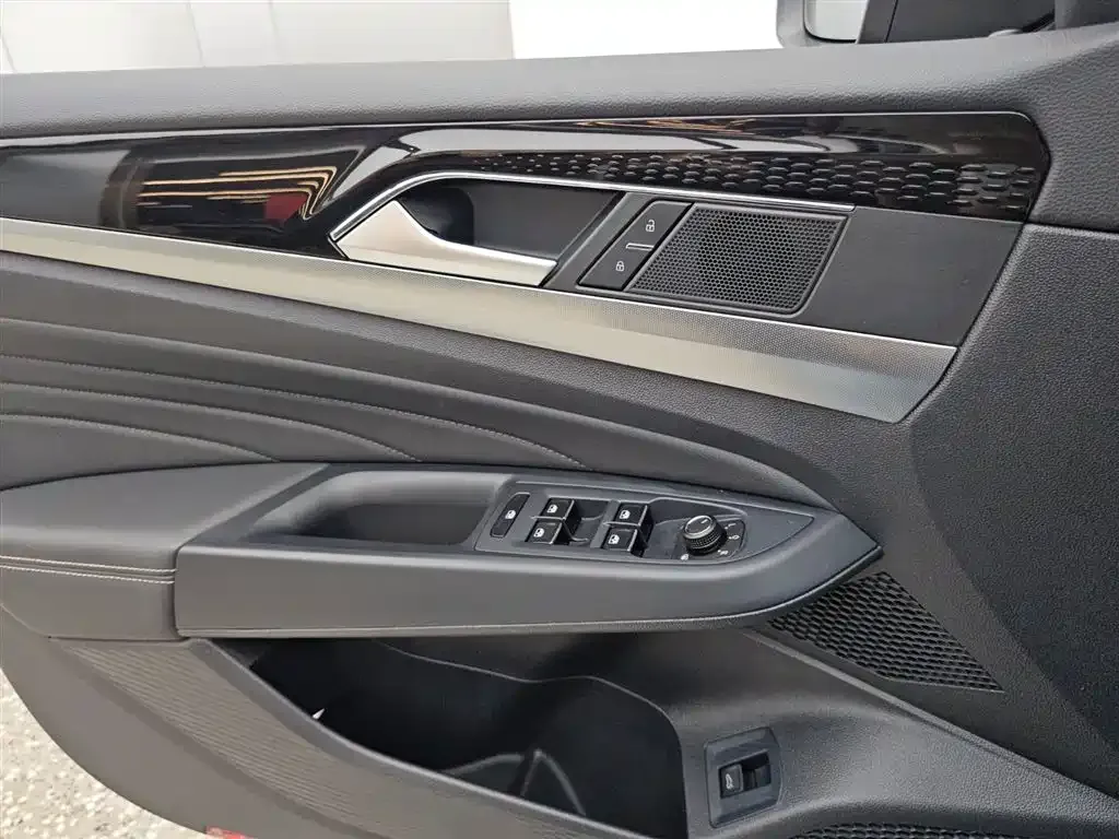 Volkswagen Passat — фото 3