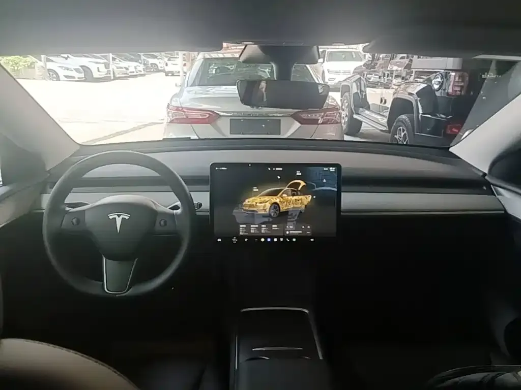 Tesla Model Y — фото 4