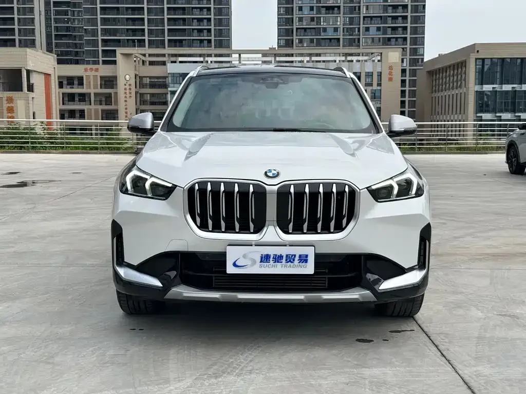 BMW X1 — фото 9