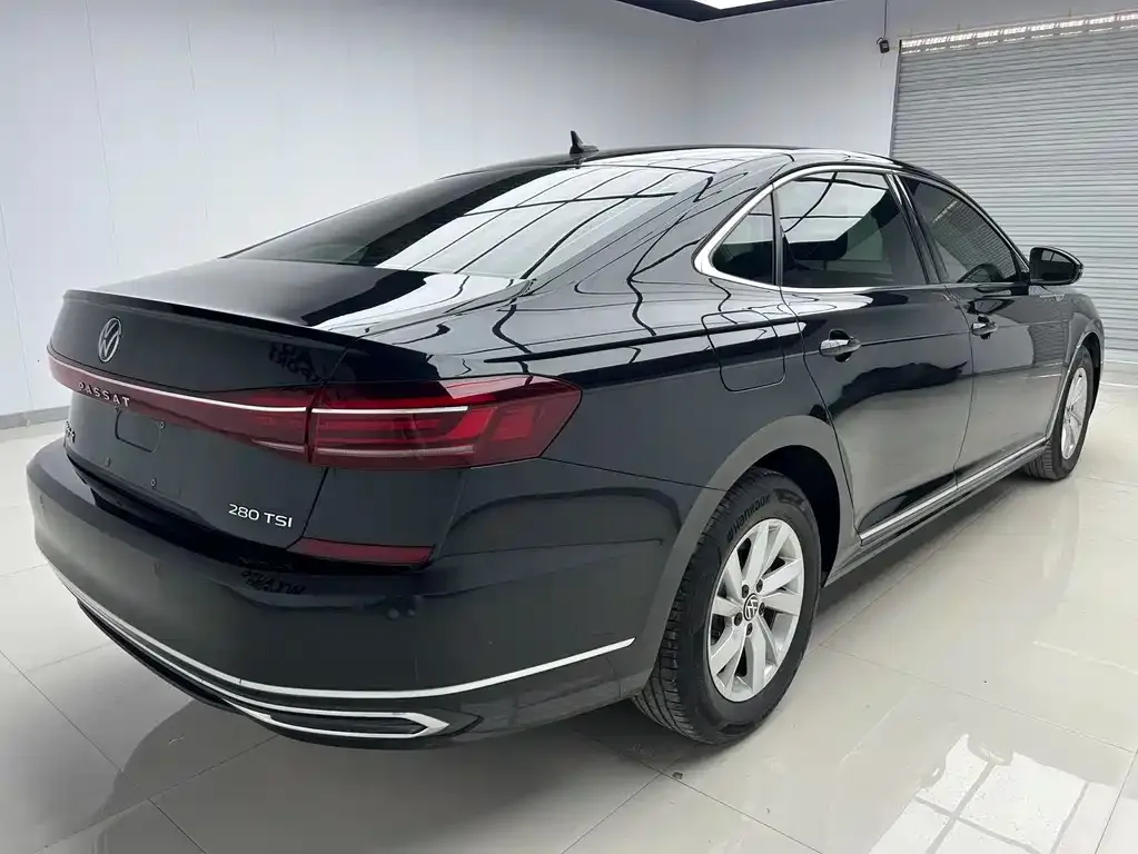 Volkswagen Passat — фото 6