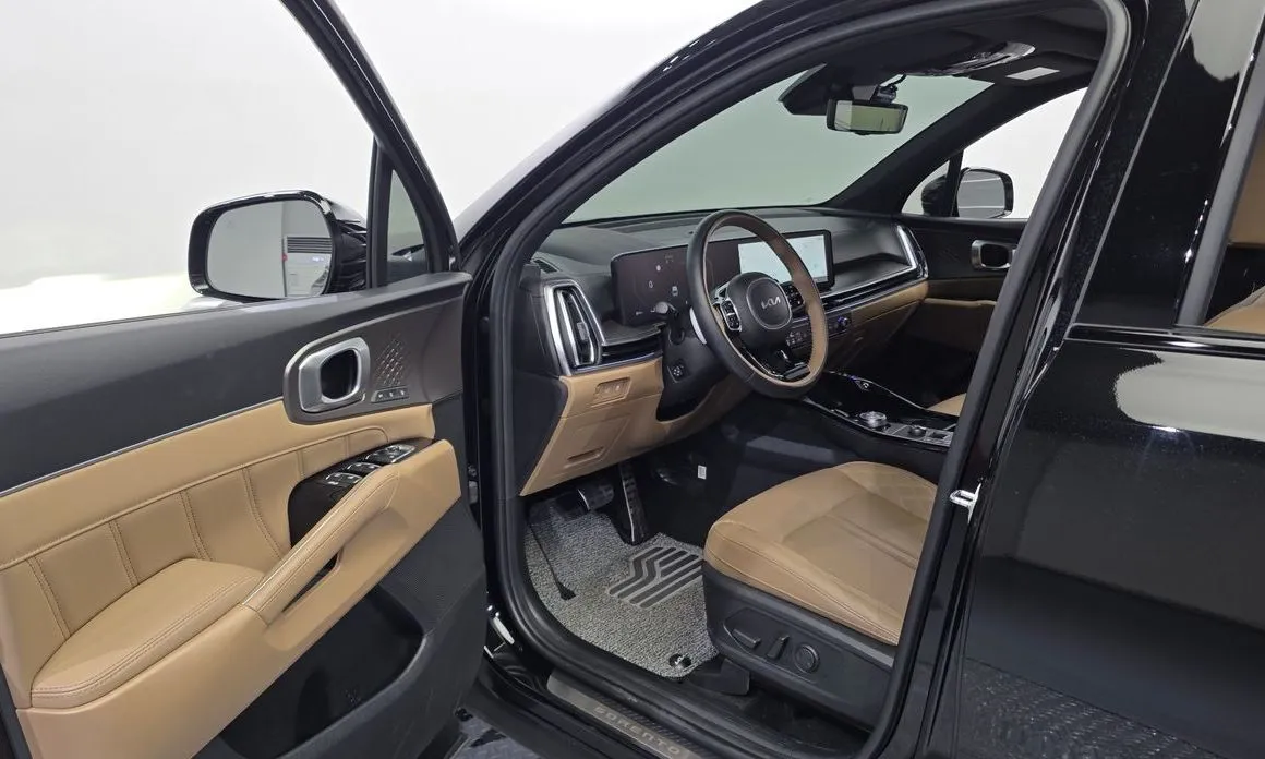 Kia Sorento — фото 6