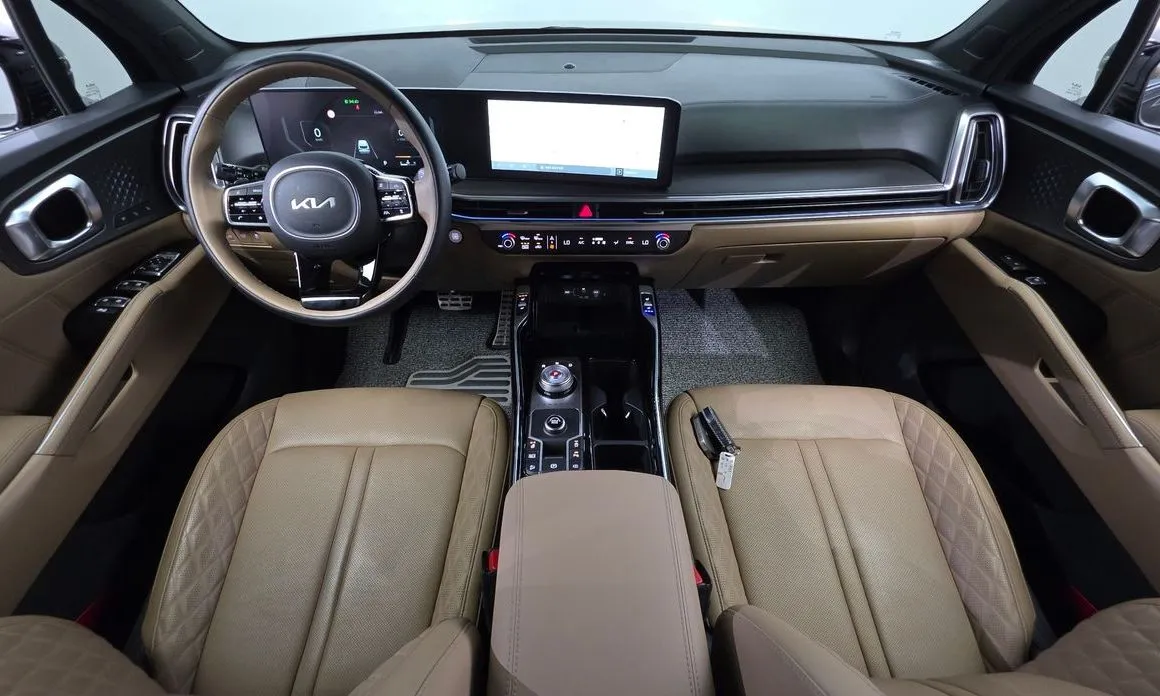 Kia Sorento — фото 10