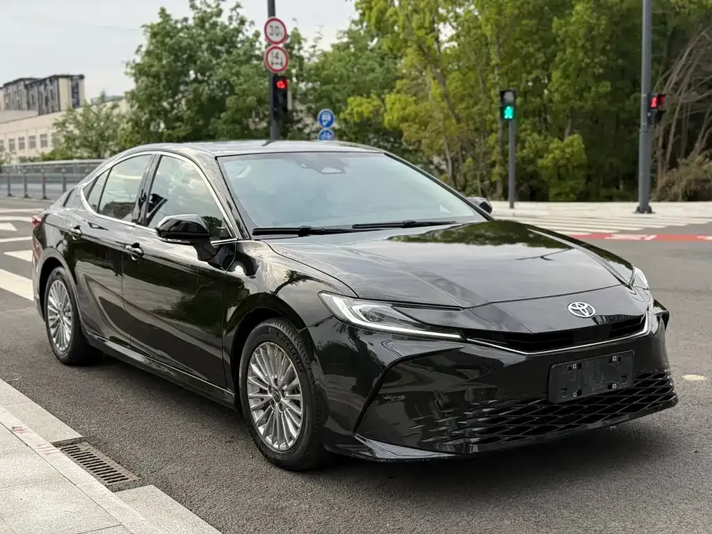 Toyota Camry 2024 из CN, фото 8