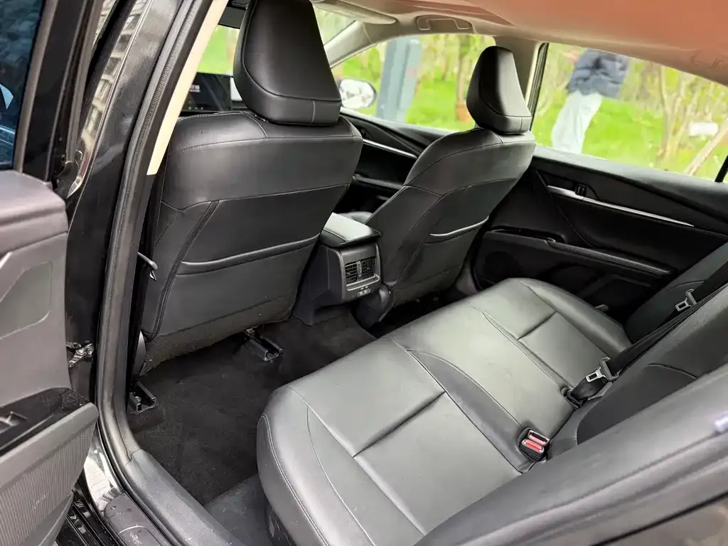 Toyota Camry 2024 из CN, фото 9