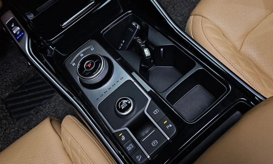 Kia Sorento — фото 10