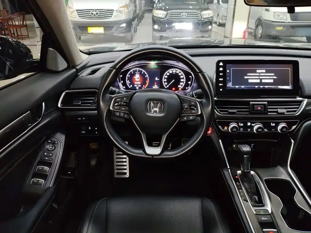 Honda Accord — фото 6