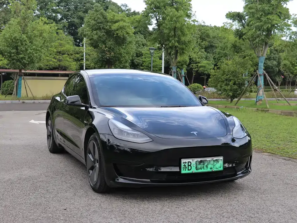 Tesla Model 3 — фото 8