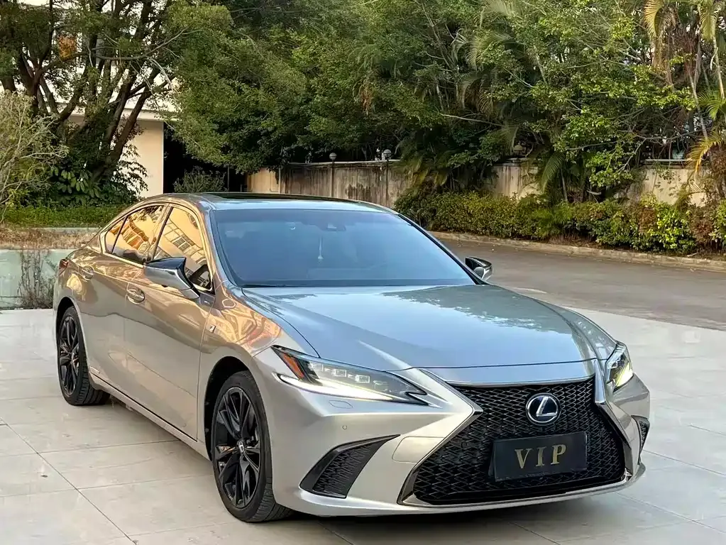 Lexus ES — фото 9