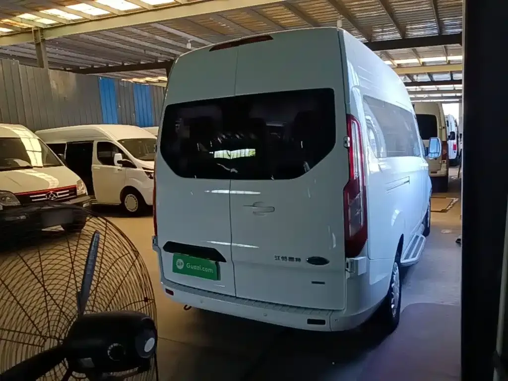Ford Transit 2022 из CN, фото 7