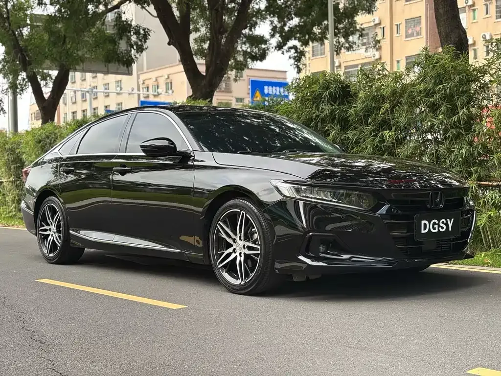 Honda Accord — фото 9