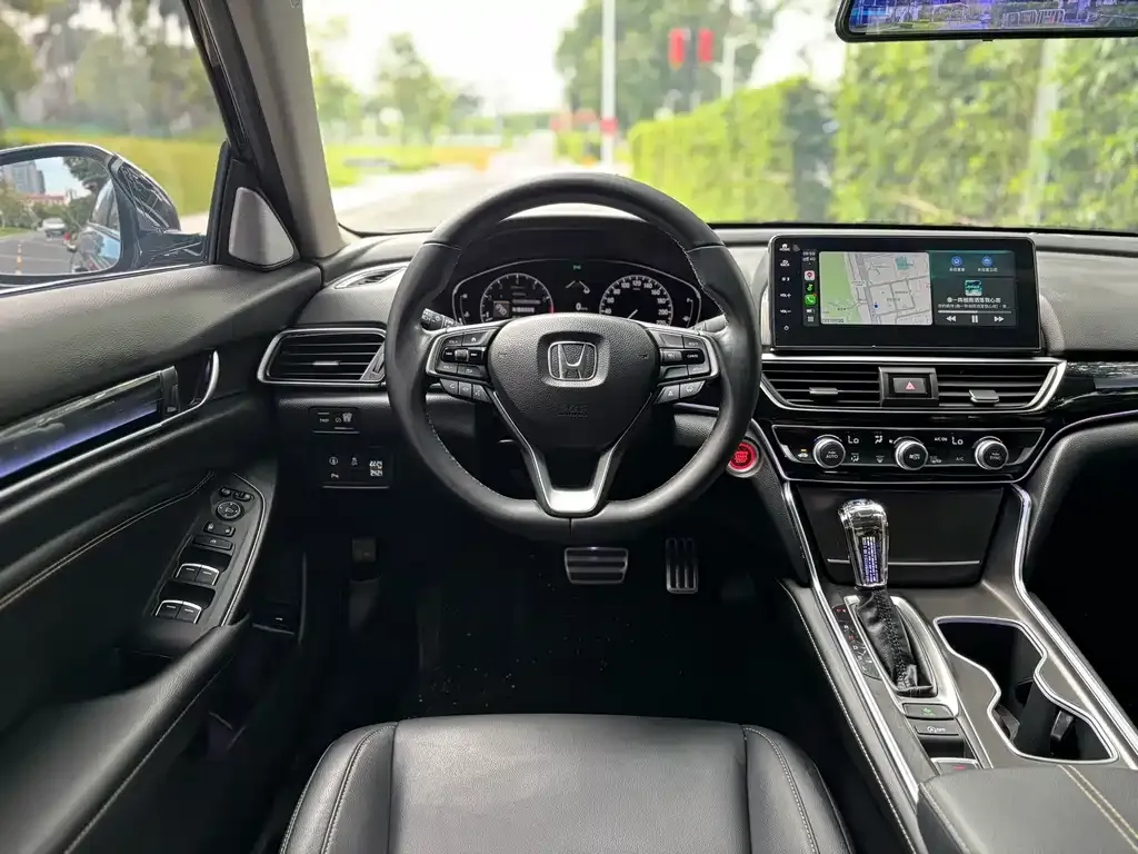 Honda Accord — фото 6