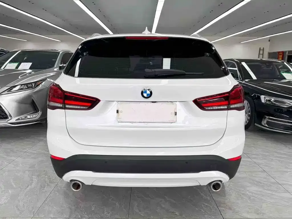 BMW X1 — фото 10
