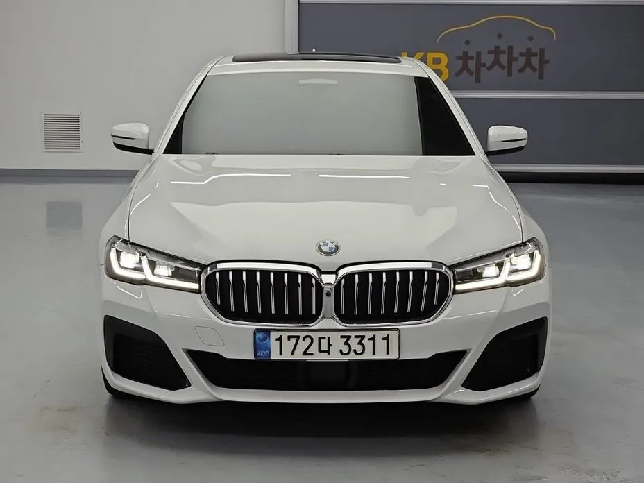 BMW 5-Series — фото 1