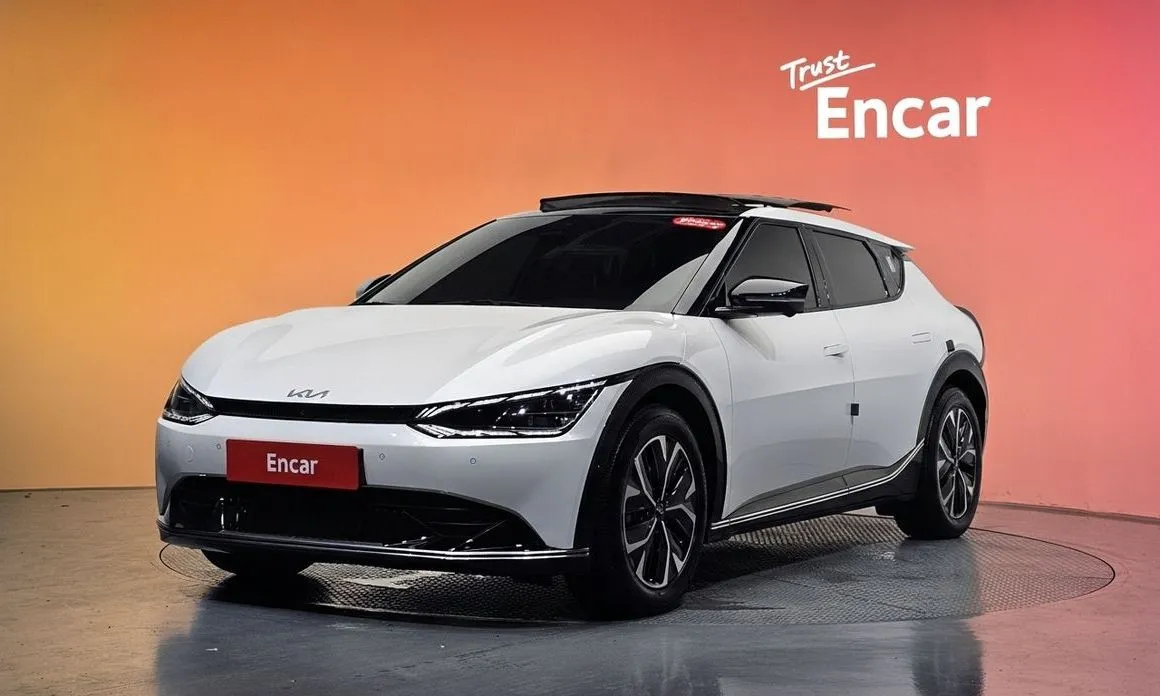 Kia EV6 — фото 1