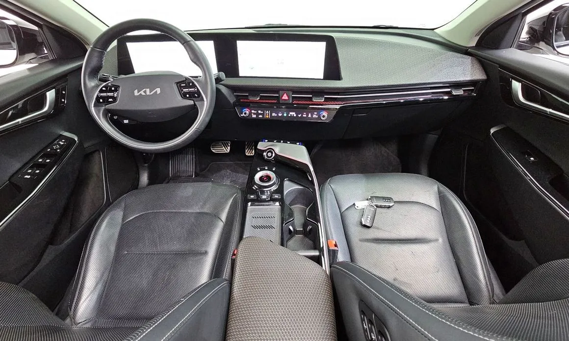Kia EV6 — фото 10