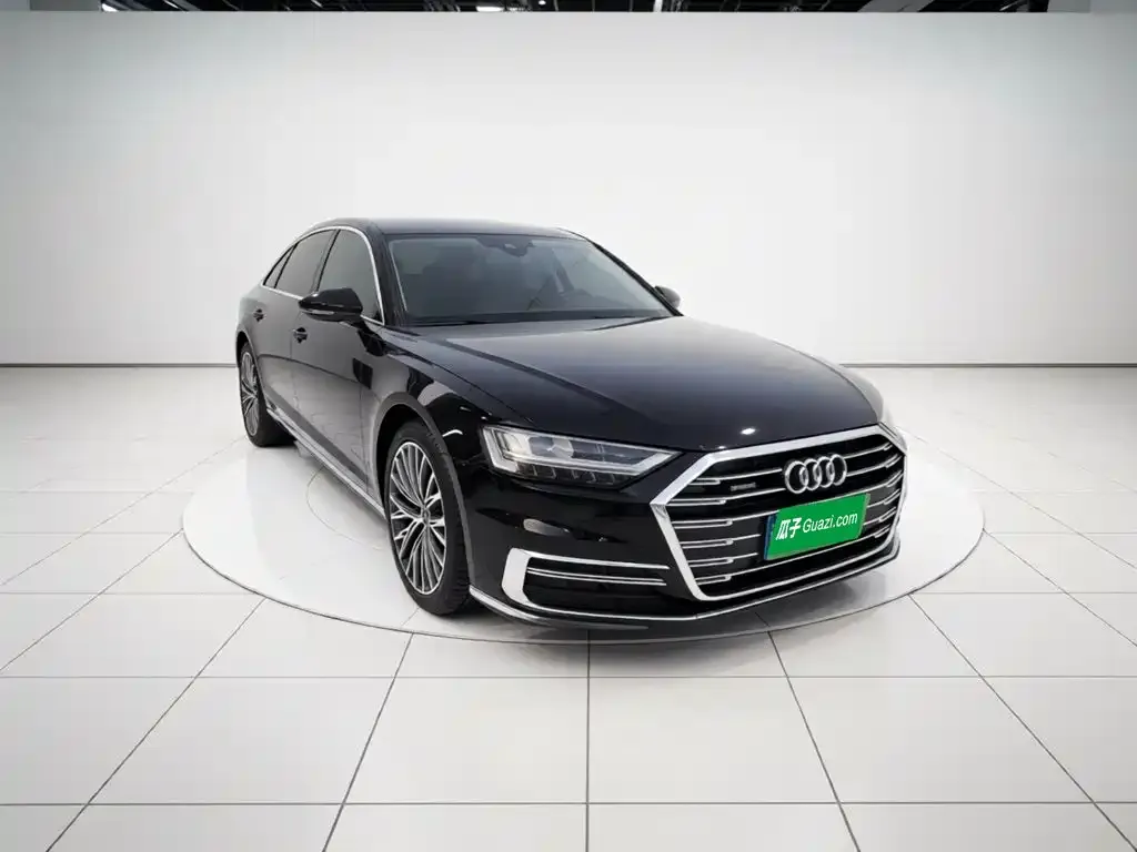 Audi A8 — фото 5