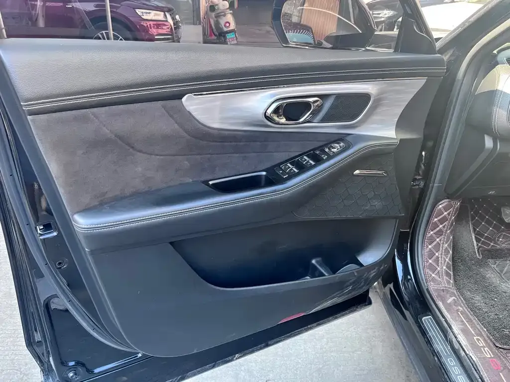 GAC Motor Trumpchi GS8 — фото 8