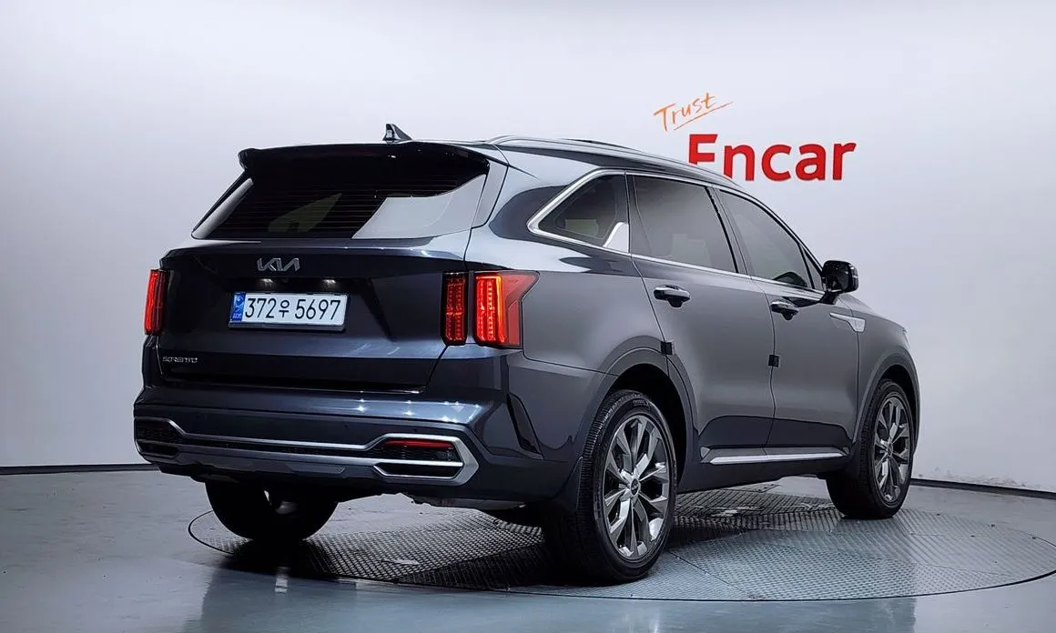 Kia Sorento — фото 7