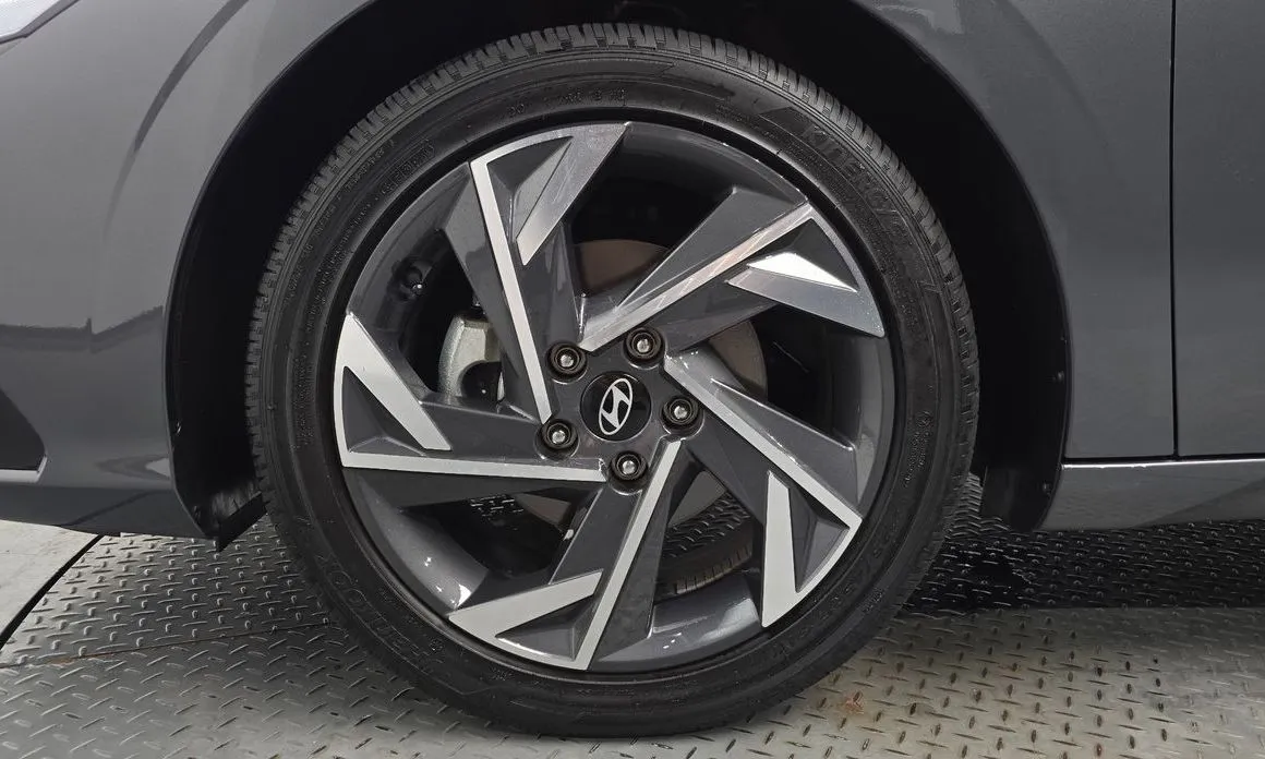 Hyundai AVANTE — фото 9