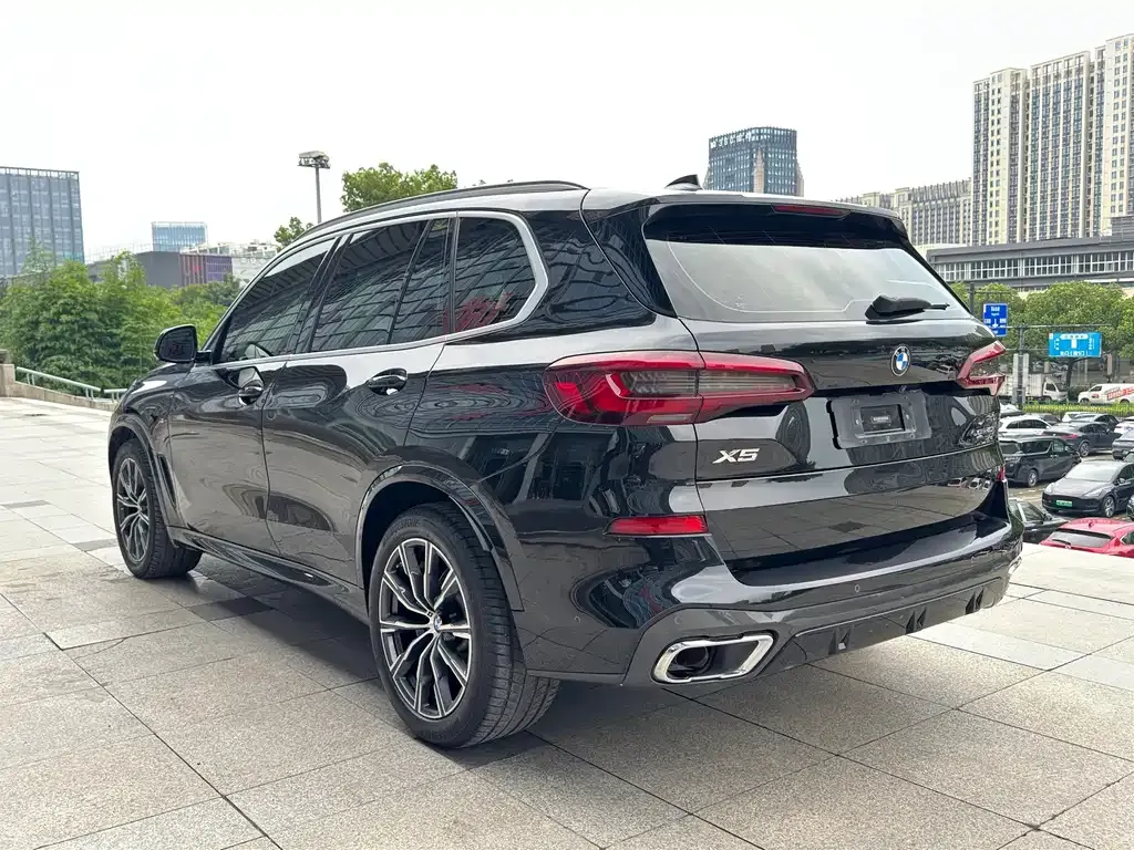 BMW X5 (Import) — фото 8