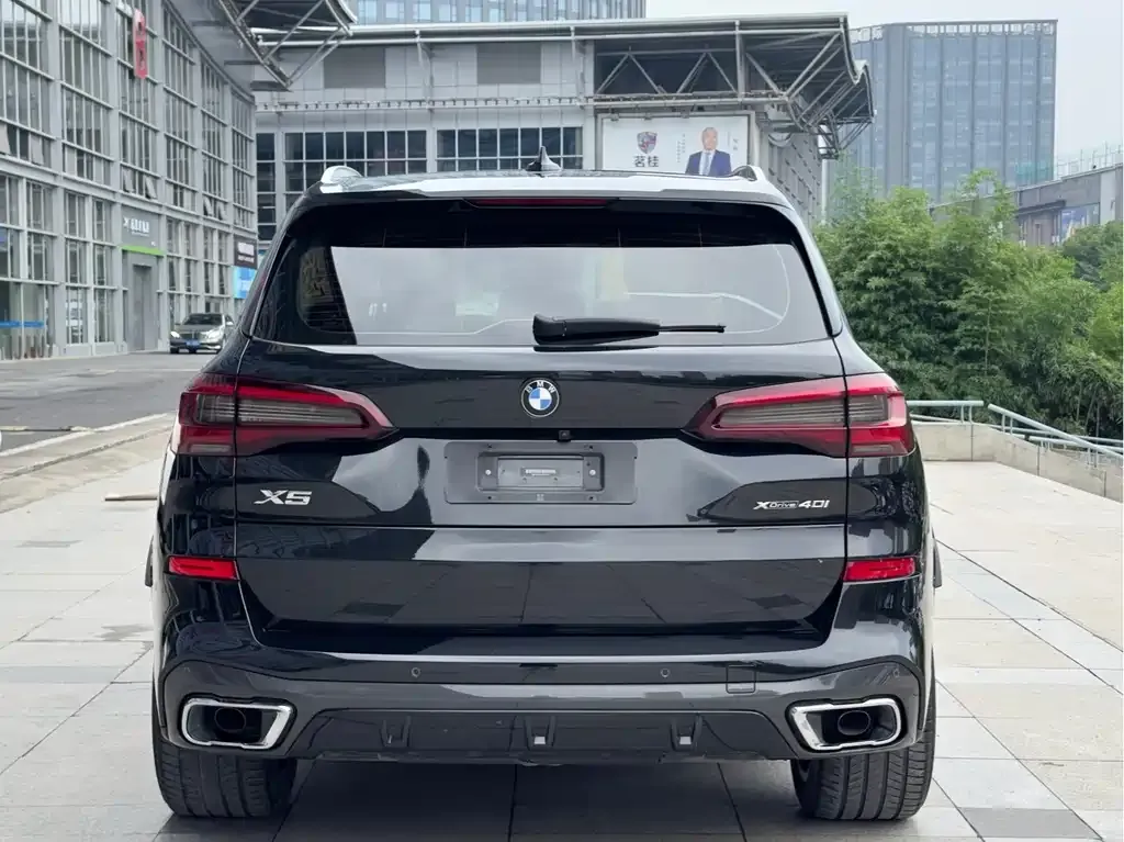 BMW X5 (Import) — фото 2