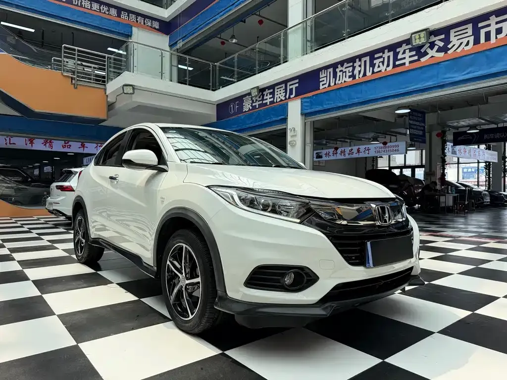 Honda Vezel — фото 9