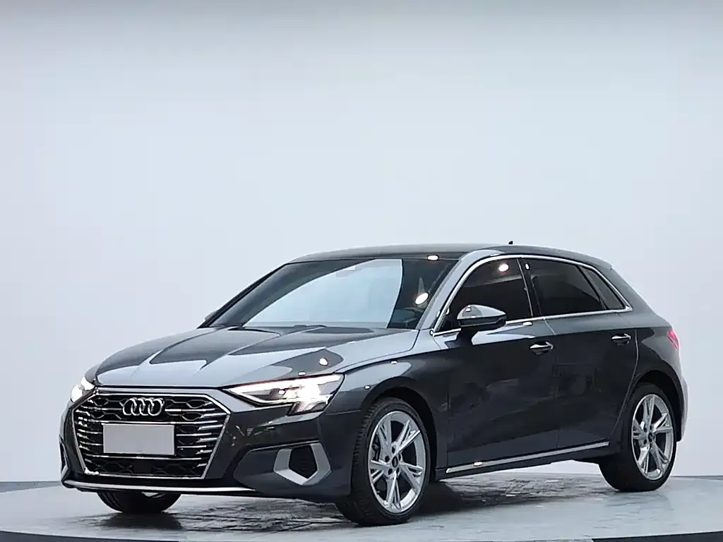 Audi A3 — фото 1