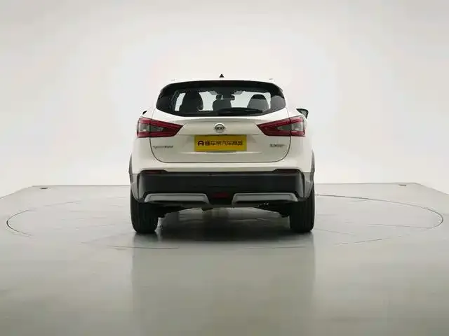 Nissan Qashqai — фото 9