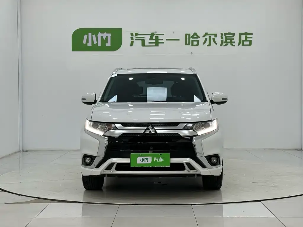 Mitsubishi Outlander — фото 3