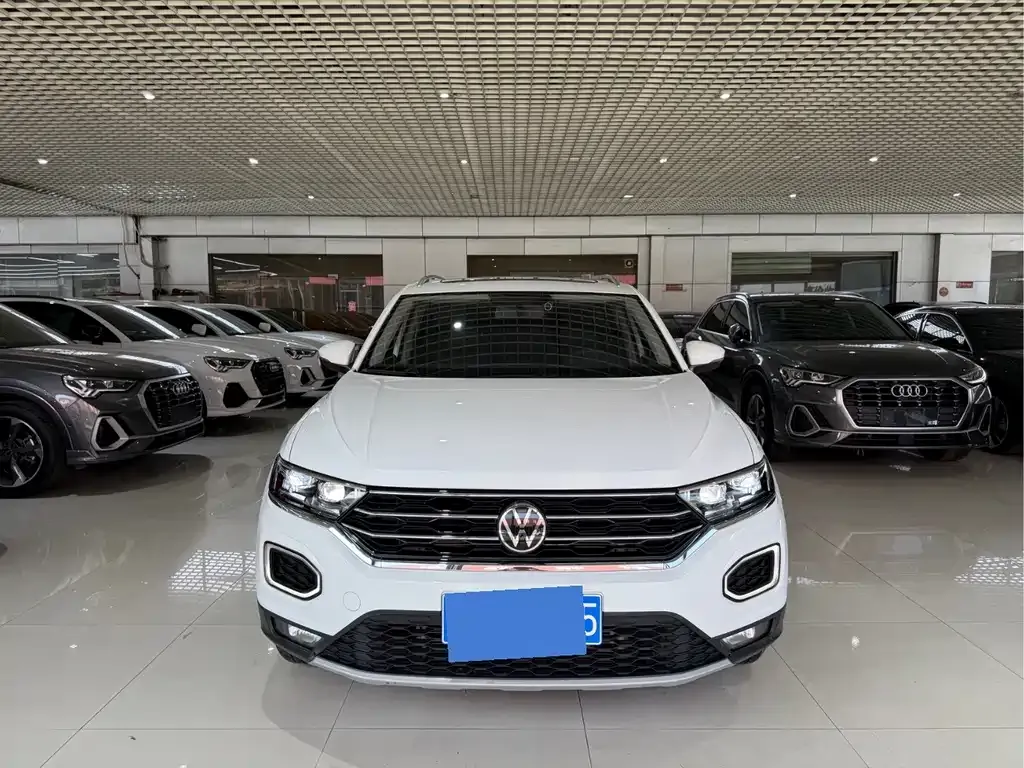 Volkswagen T-Roc — фото 5