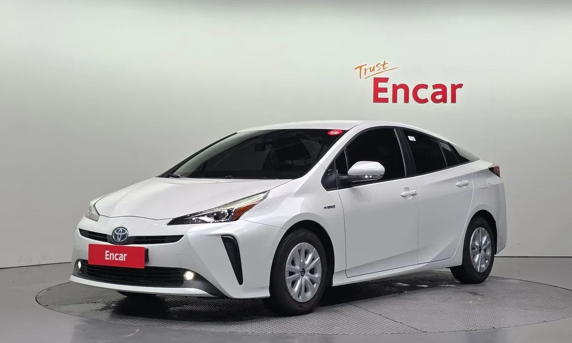 Toyota Prius — фото 1