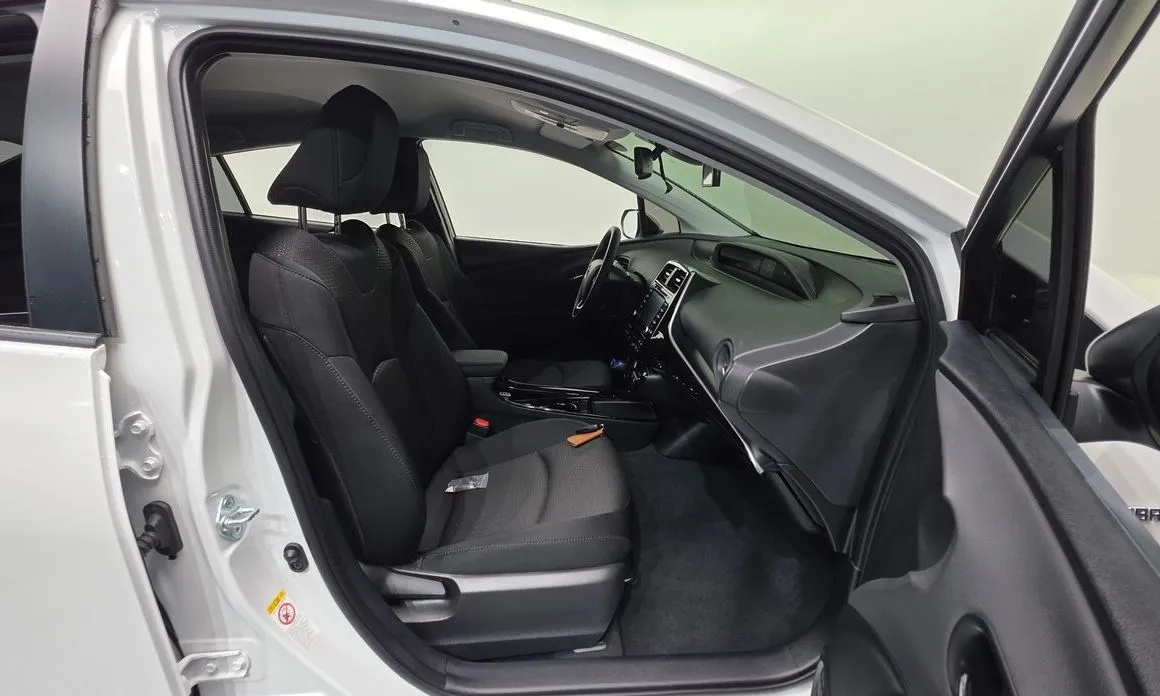 Toyota Prius — фото 8